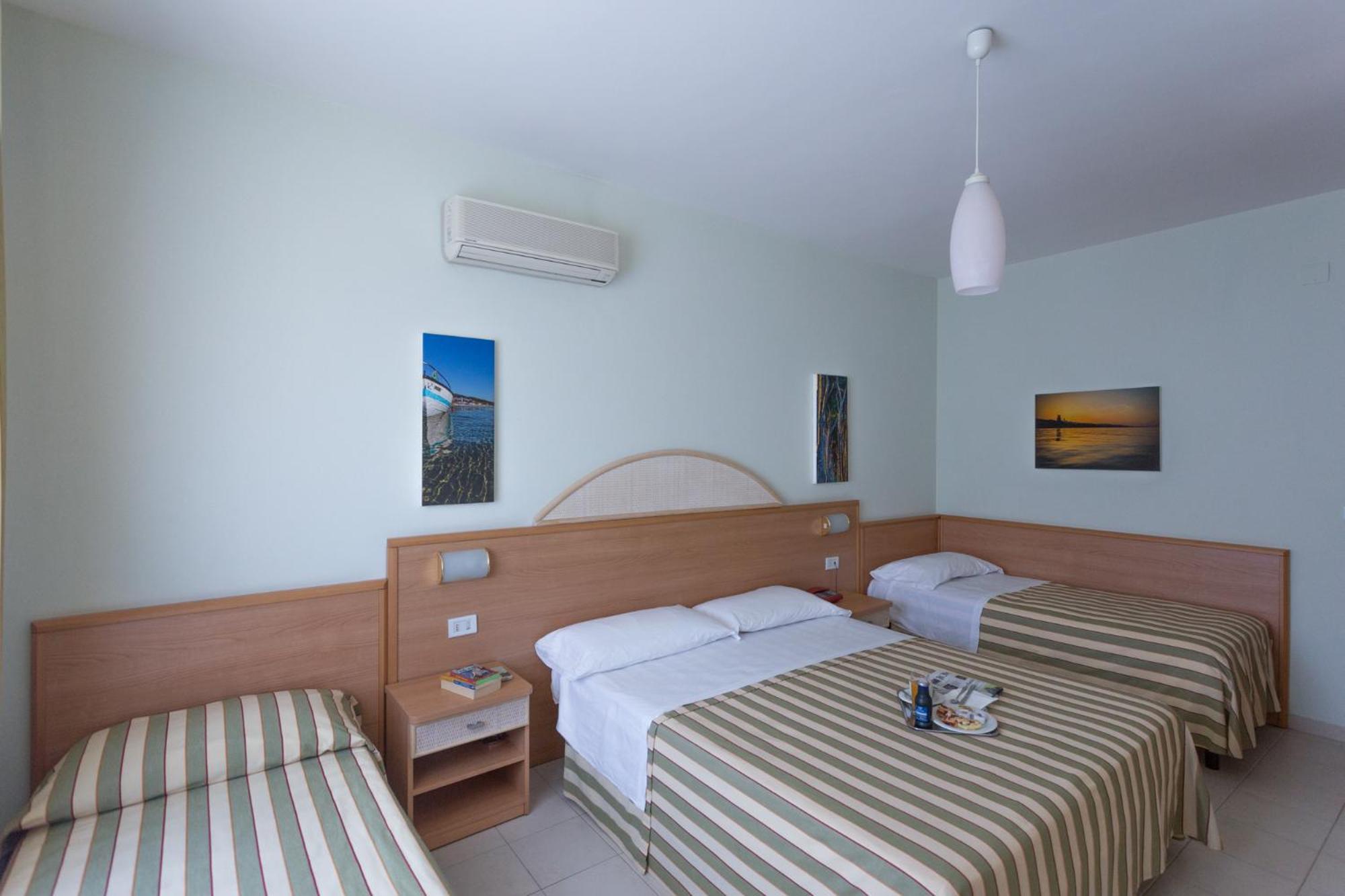 Hotel Jollino Pineto Exterior foto